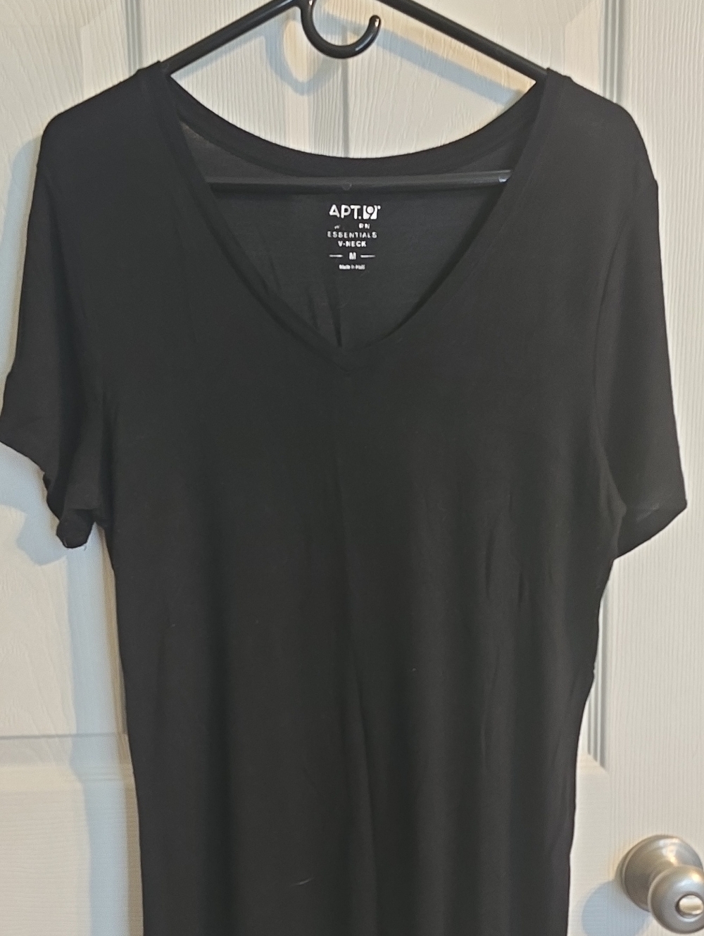 Apt. 9 Black V-Neck Short Sleeve Tee